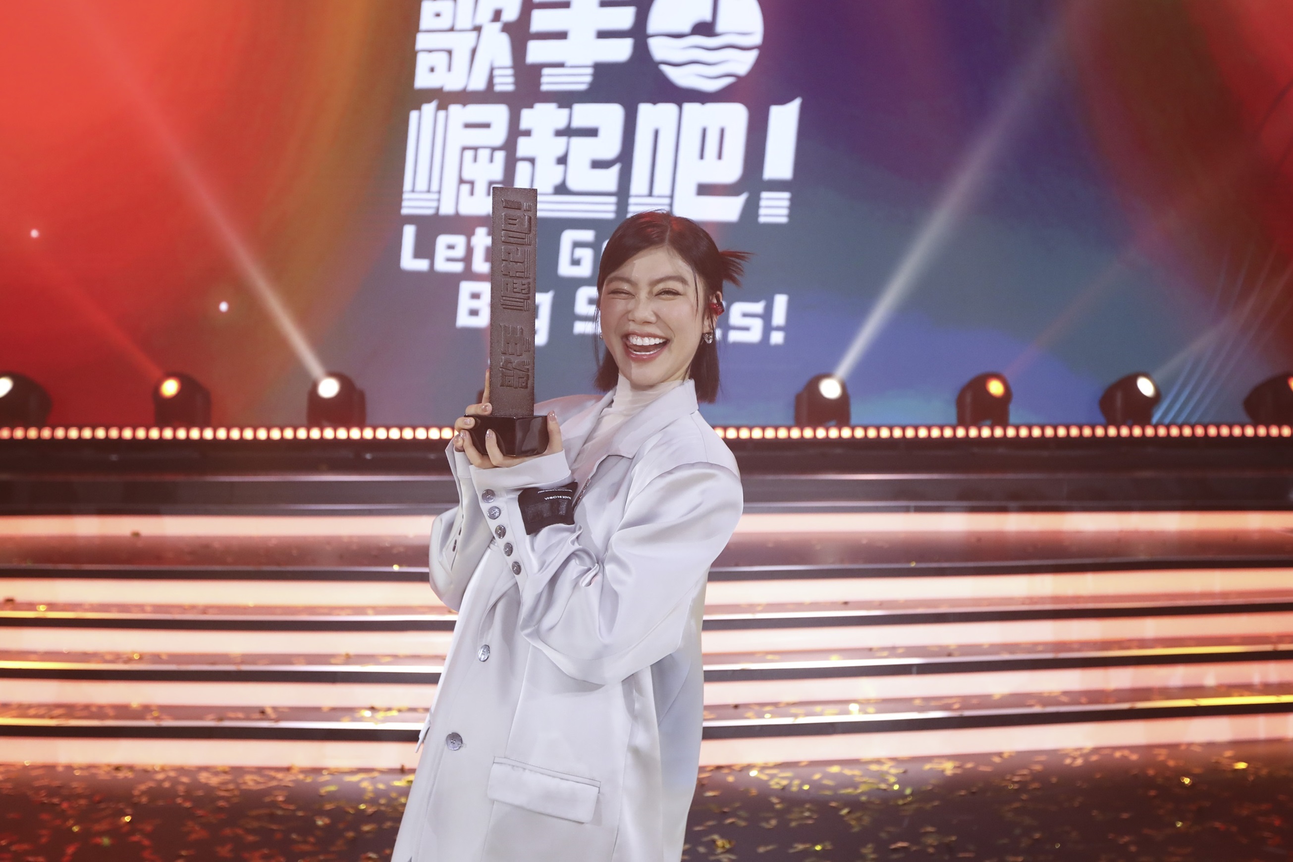 Astro《歌手 崛起吧!》总决赛 蔡恩雨勇夺总冠军