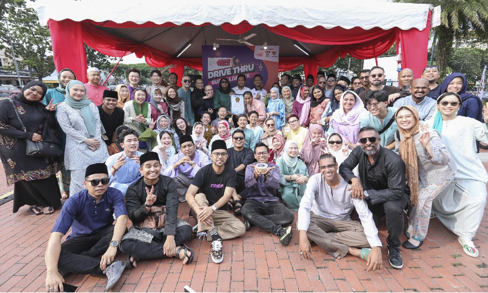 Astro Radio ‘Kami Care Drive Thru Bubur Lambuk’ Awarded by The Malaysia Book of Records